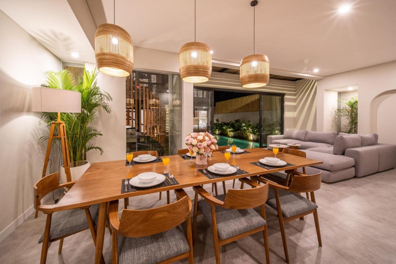 New 4 Bedroom 5 Min Walk To Berawa Beach Enclosed Livng Canggu Εξωτερικό φωτογραφία