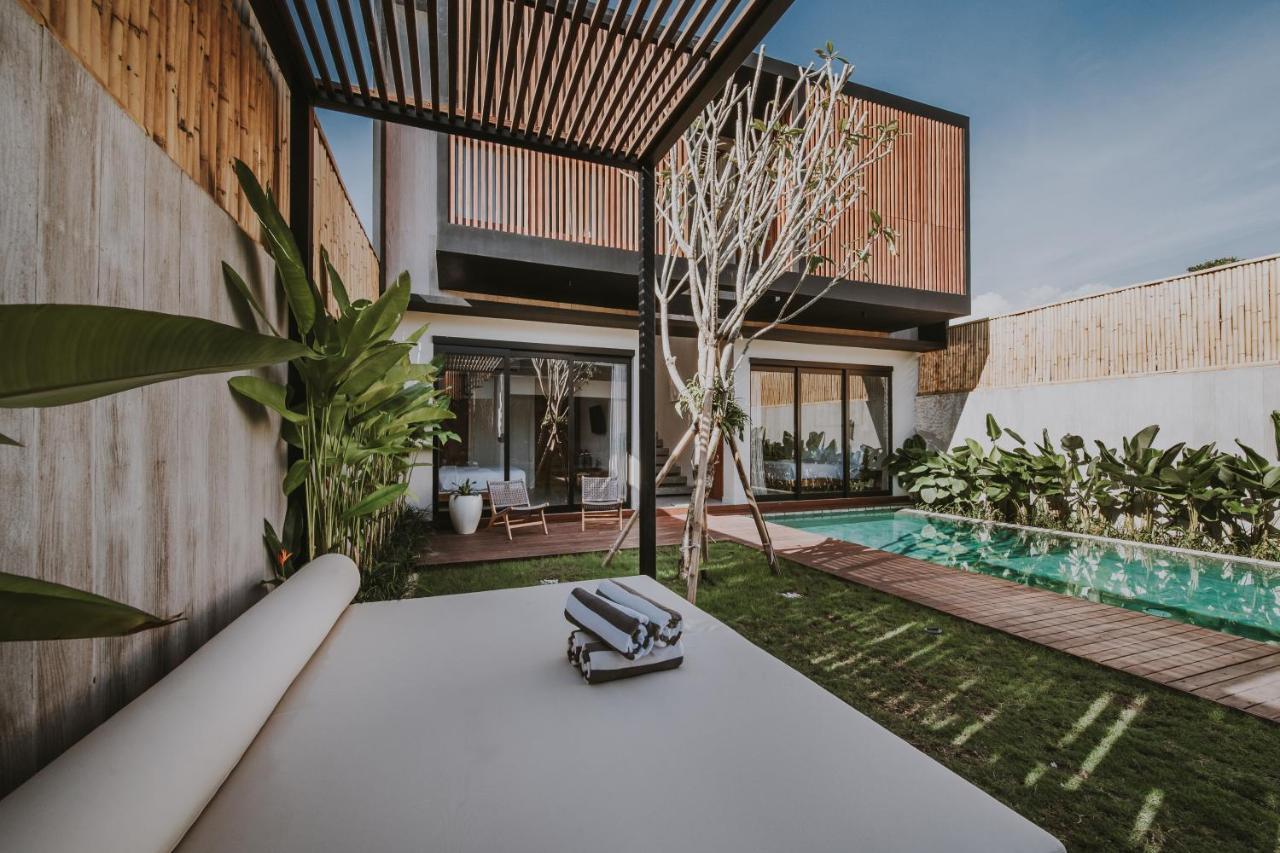 New 4 Bedroom 5 Min Walk To Berawa Beach Enclosed Livng Canggu Εξωτερικό φωτογραφία