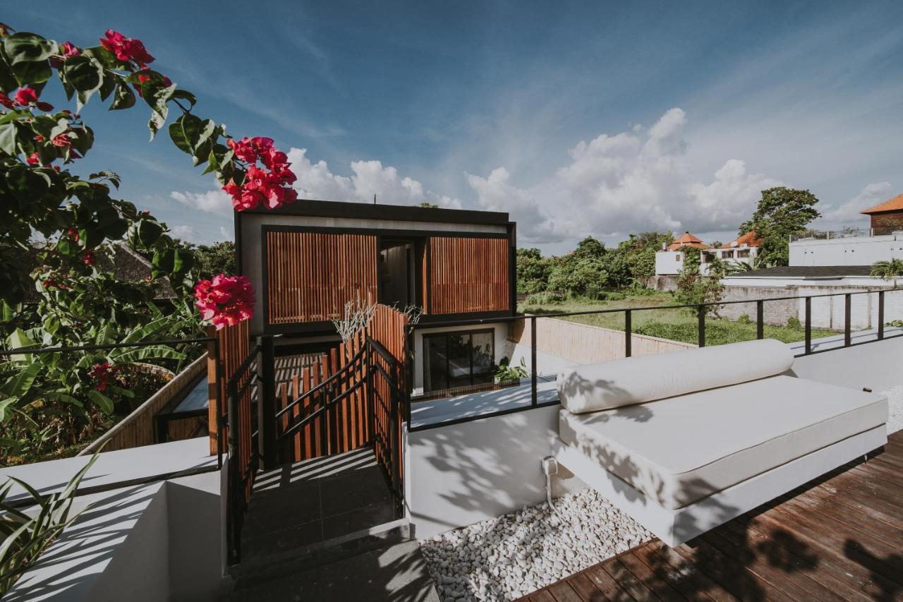 New 4 Bedroom 5 Min Walk To Berawa Beach Enclosed Livng Canggu Εξωτερικό φωτογραφία
