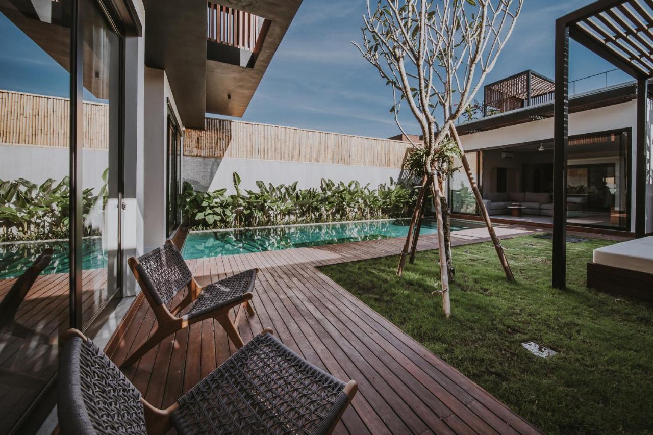 New 4 Bedroom 5 Min Walk To Berawa Beach Enclosed Livng Canggu Εξωτερικό φωτογραφία