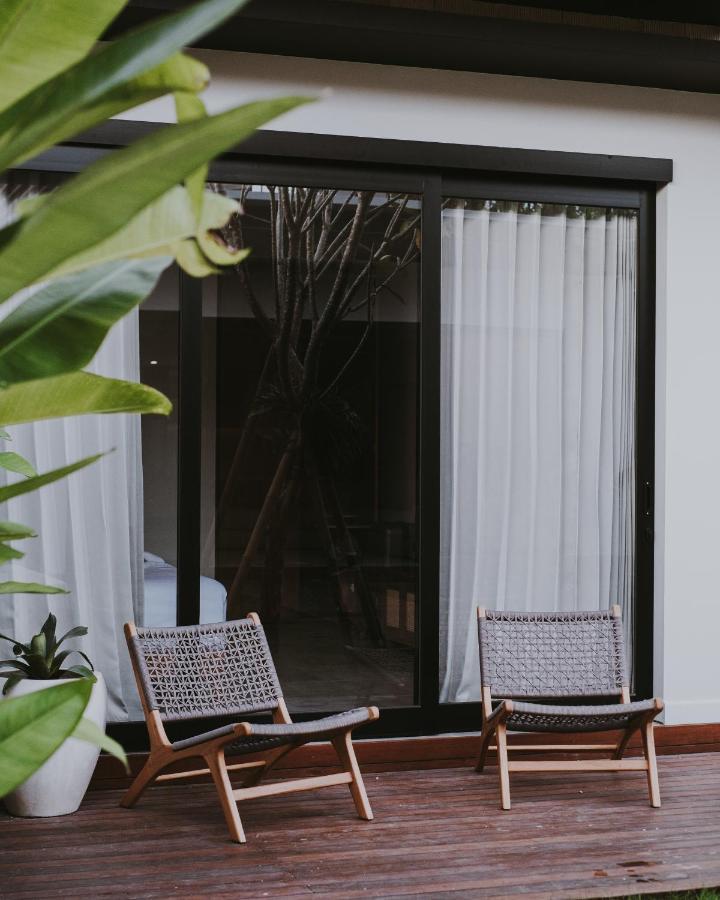 New 4 Bedroom 5 Min Walk To Berawa Beach Enclosed Livng Canggu Εξωτερικό φωτογραφία