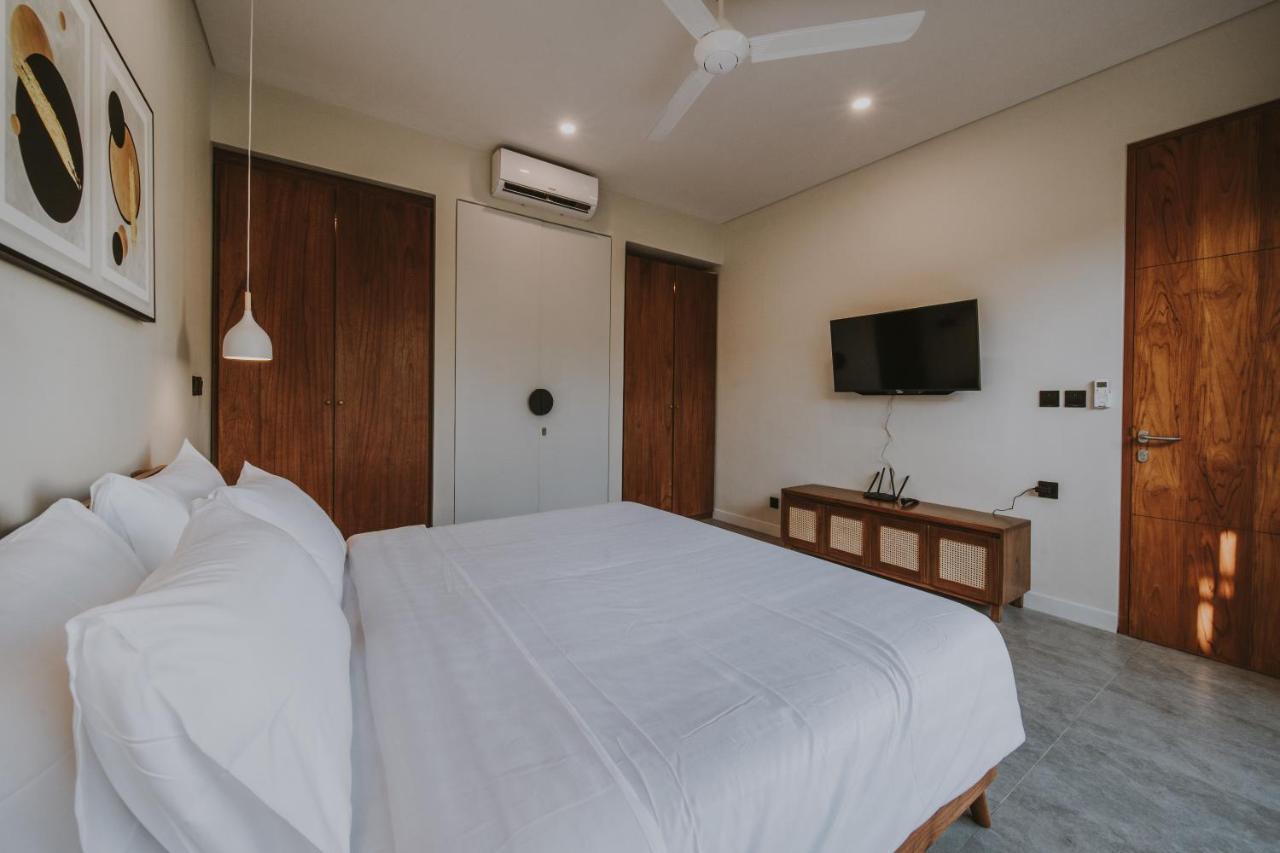 New 4 Bedroom 5 Min Walk To Berawa Beach Enclosed Livng Canggu Εξωτερικό φωτογραφία