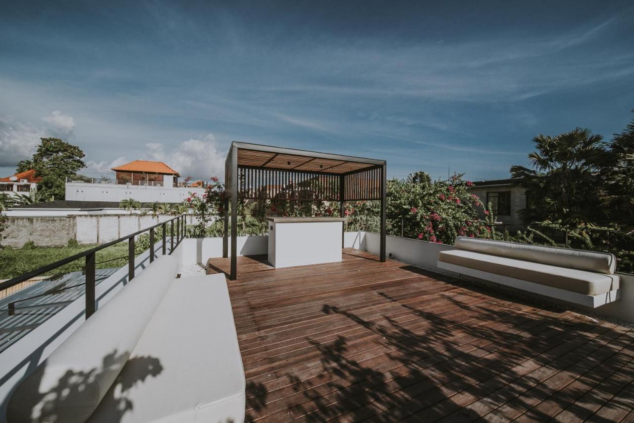New 4 Bedroom 5 Min Walk To Berawa Beach Enclosed Livng Canggu Εξωτερικό φωτογραφία