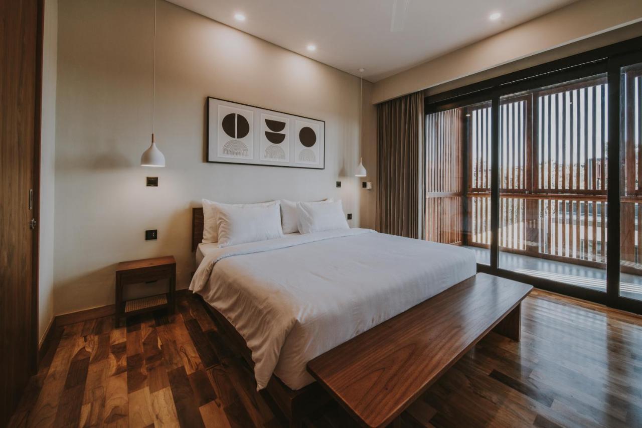 New 4 Bedroom 5 Min Walk To Berawa Beach Enclosed Livng Canggu Εξωτερικό φωτογραφία