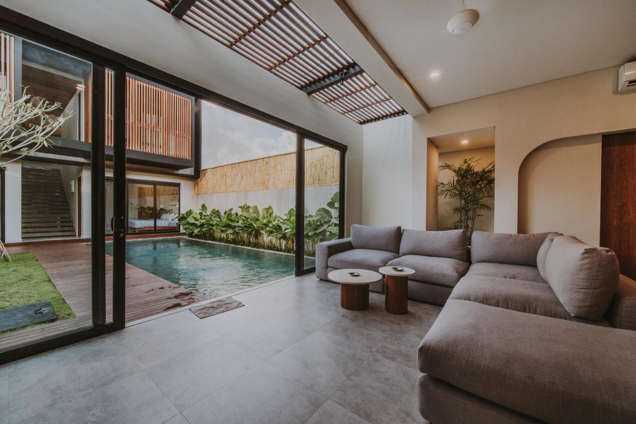 New 4 Bedroom 5 Min Walk To Berawa Beach Enclosed Livng Canggu Εξωτερικό φωτογραφία