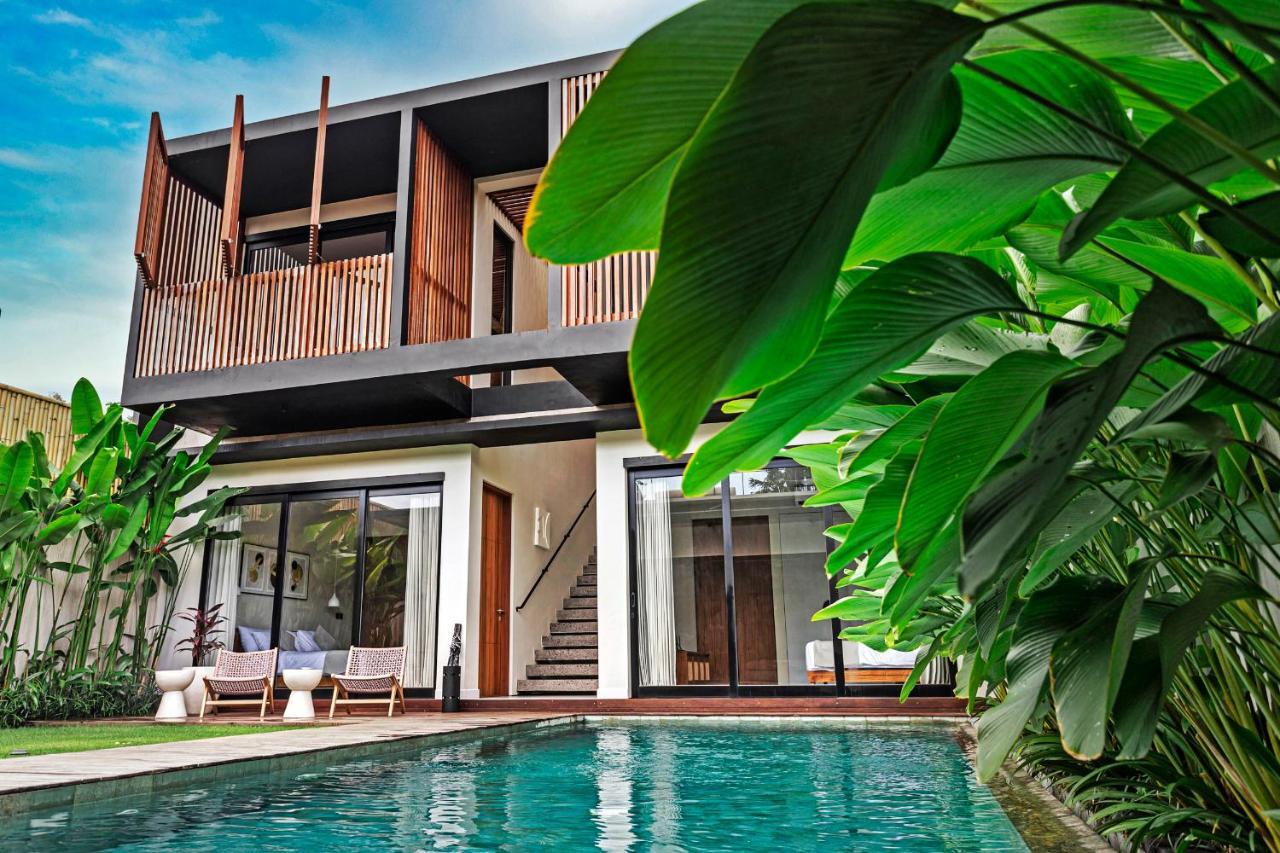 New 4 Bedroom 5 Min Walk To Berawa Beach Enclosed Livng Canggu Εξωτερικό φωτογραφία